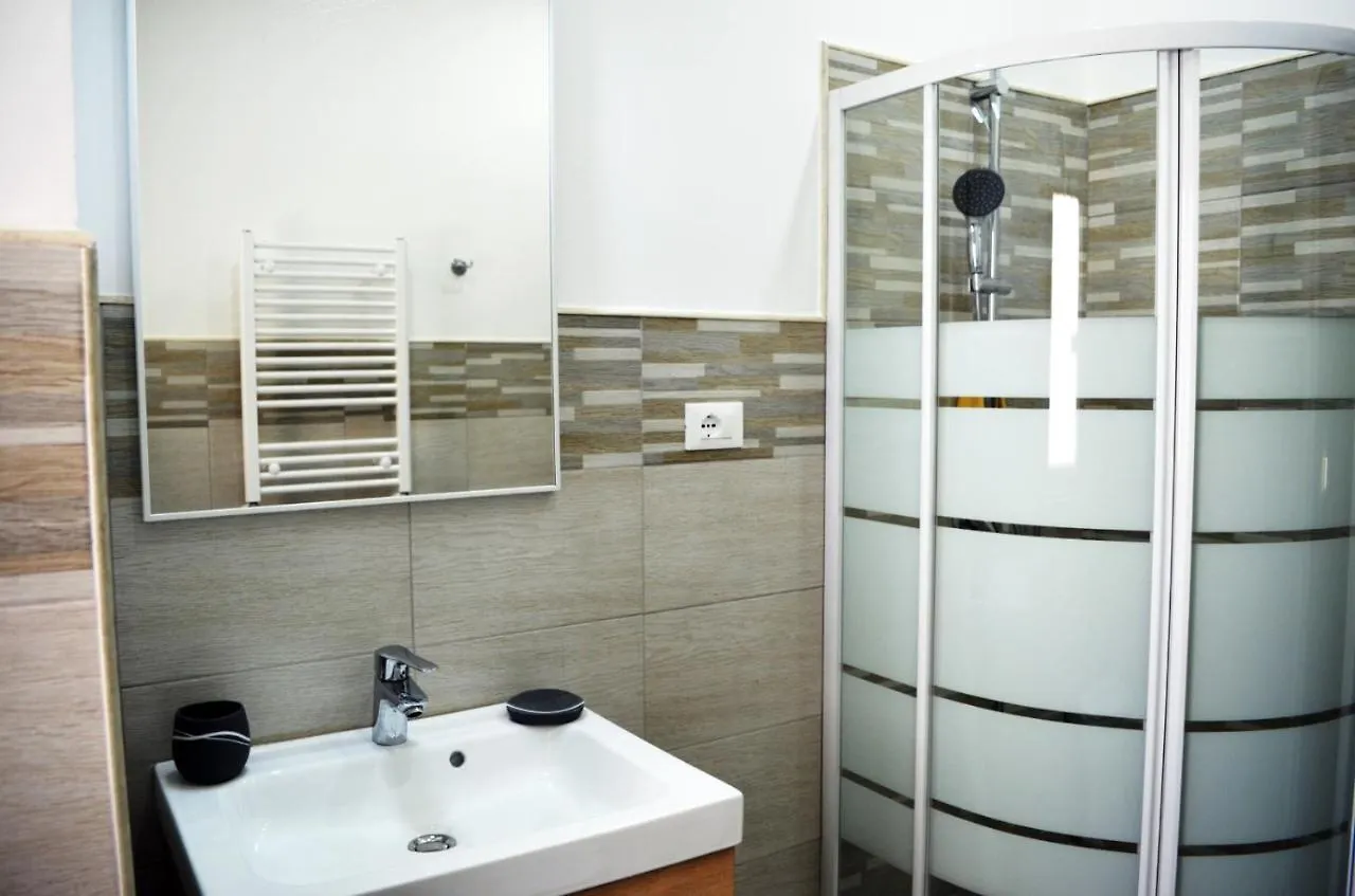Casa Canali Palerme 0*,